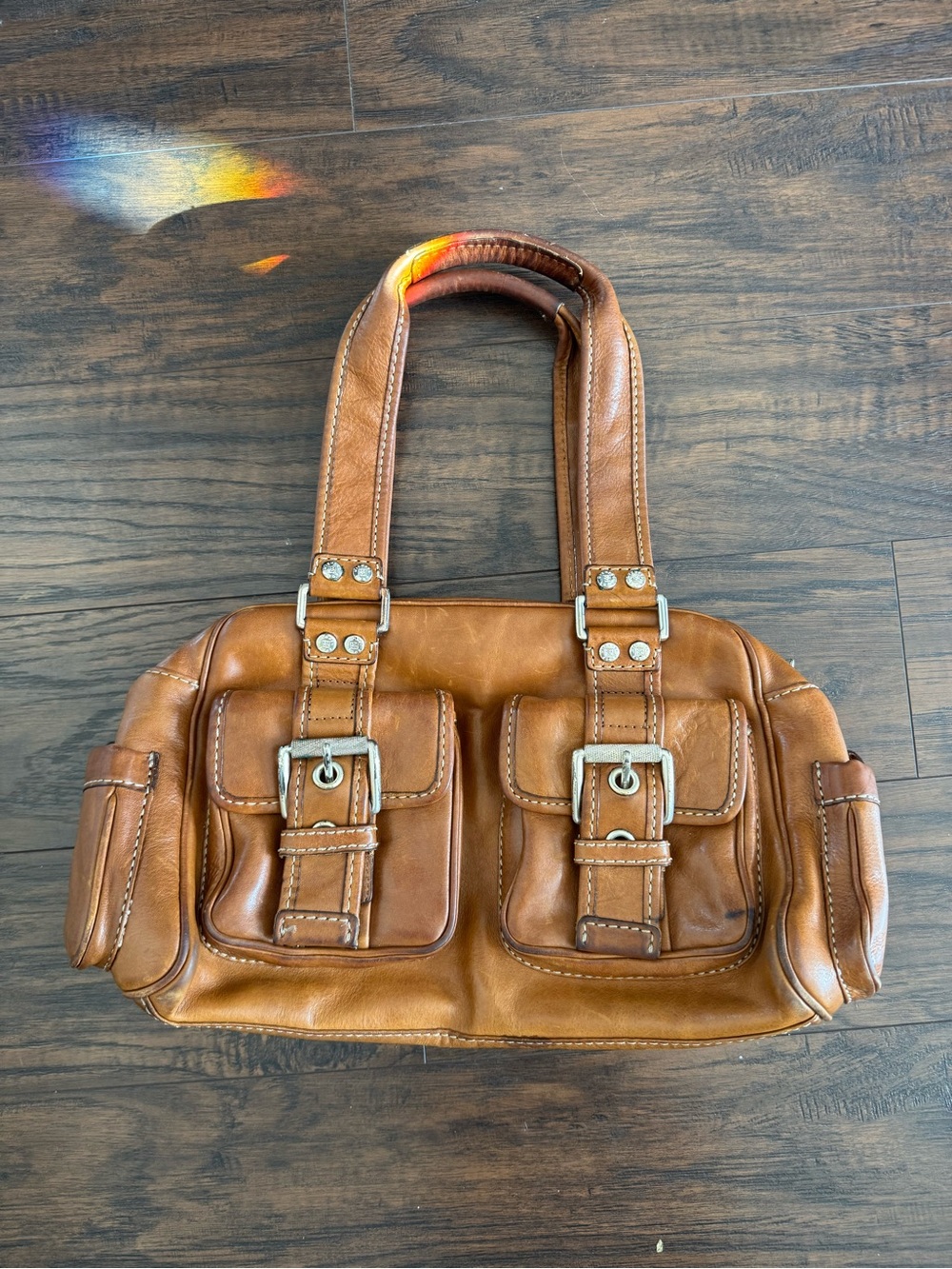 Michael Kors handbag Women’s Tan Leather Multi-Pocket Shoulder Bag - Picture 2 of 4